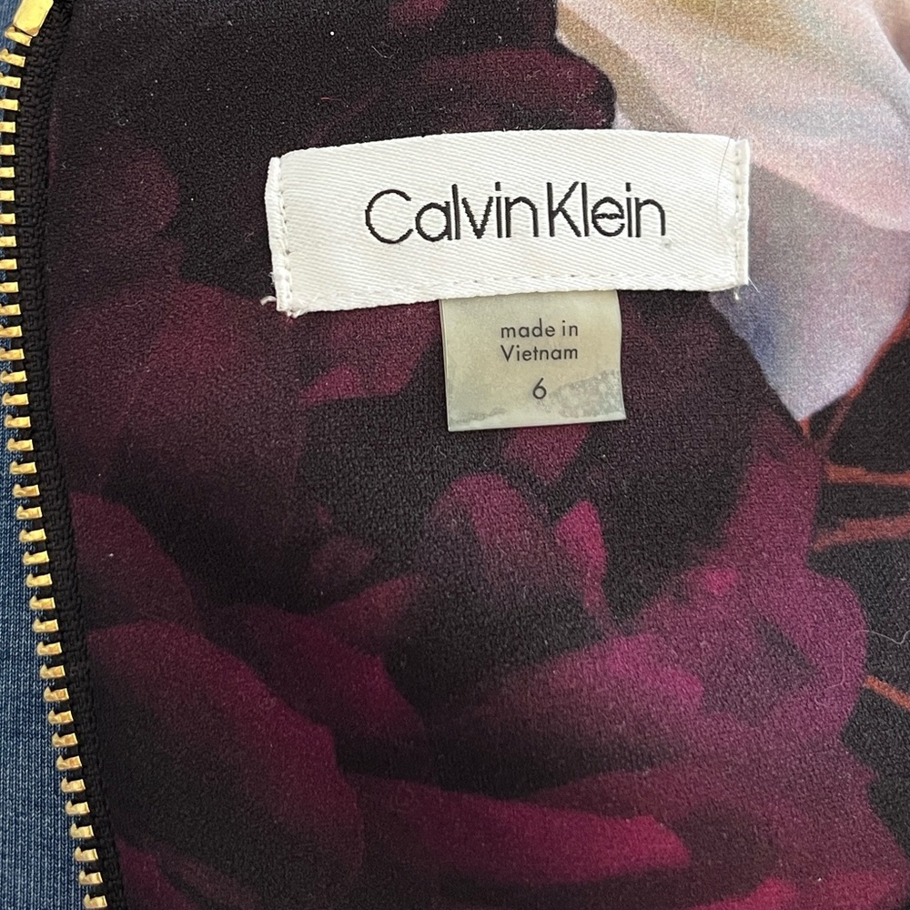 CALVIN KLEIN Black Floral Bell Sleeve Dress 6 NWOT - Picture 10 of 11